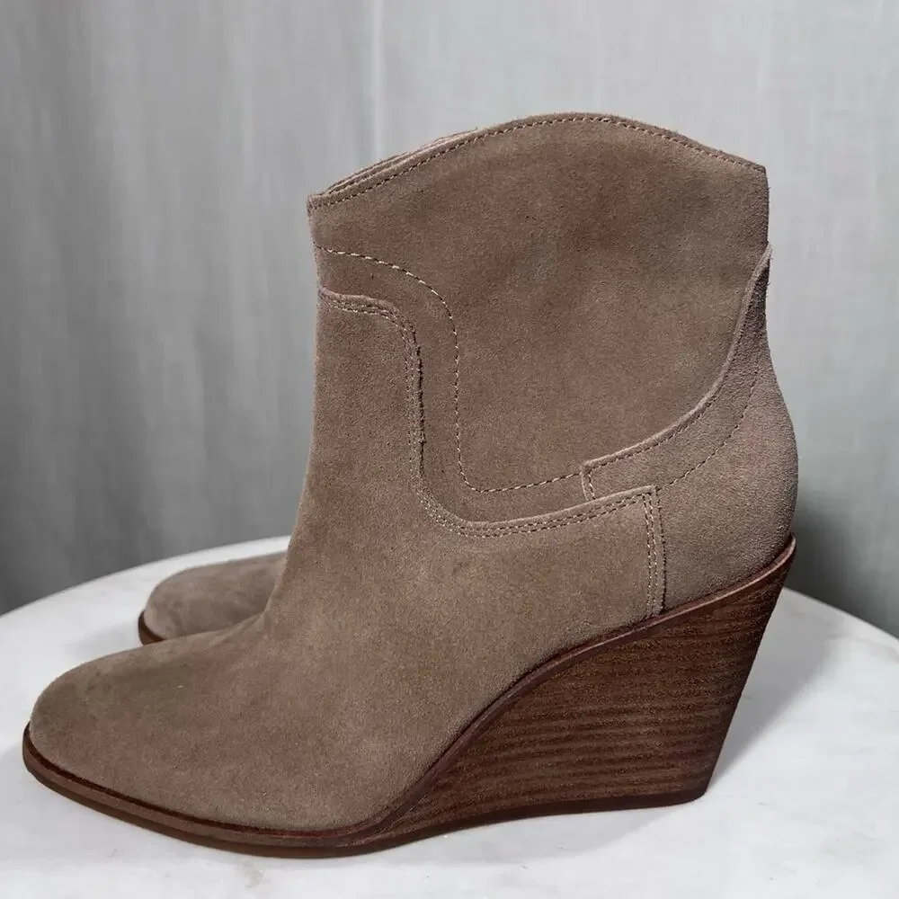 Lucky Brand NEW Waltz Suede Wedge Tan Taupe Ankle Bootie Boots Size 7.5